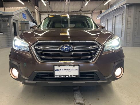 Used 2019 Subaru Outback 2.5i Limited w/ Popular Package #2 image 2