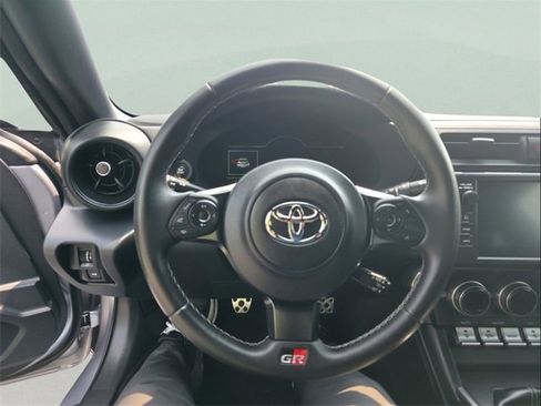 Used 2023 Toyota GR86 Premium w/ ALL Weather Mat Package (TMS) image 20