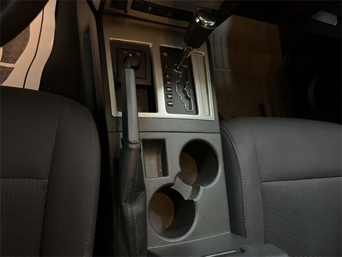 Used 2011 Dodge Nitro Heat image 17