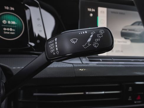 Used 2024 Volkswagen GTI Autobahn image 22