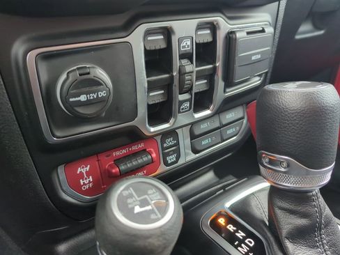 Used 2025 Jeep Wrangler Unlimited Rubicon 4xe w/ Safety Group image 22