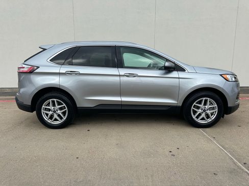 Used 2017 Ford Escape SE w/ Equipment Group 201A AWD/4WD image 8