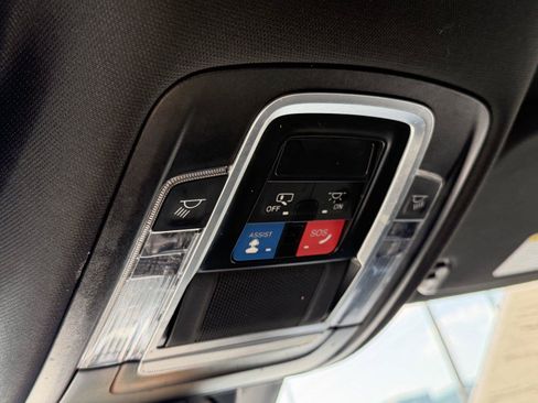 Used 2024 RAM 1500 Laramie RWD image 26