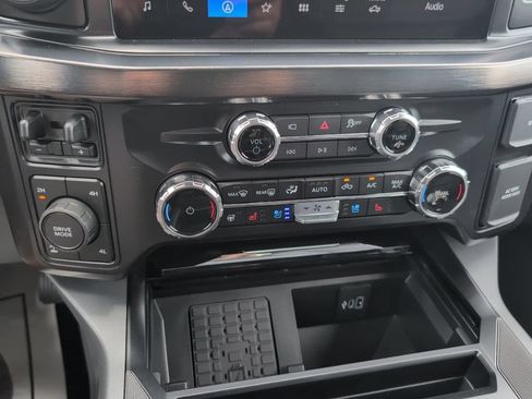New 2026 Ford F250 Lariat w/ Black Appearance Package AWD/4WD image 21