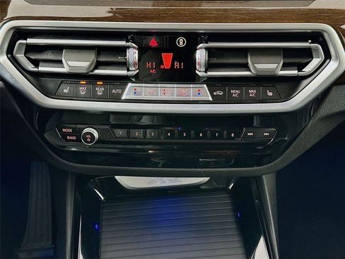 Used 2022 BMW X3 xDrive30i w/ Convenience Package image 16