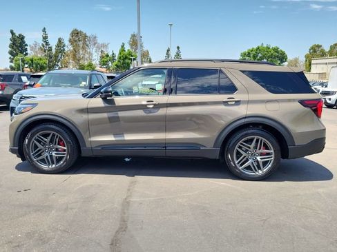 Used 2026 Ford Explorer ST w/ Sun And Sound Package AWD/4WD image 31