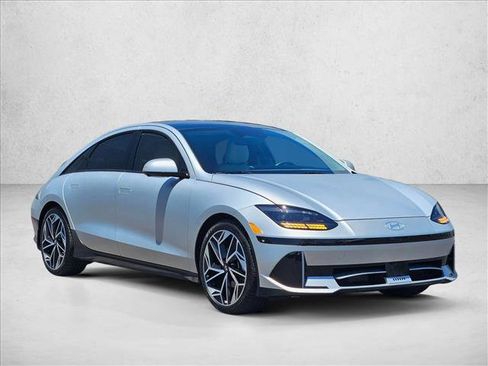Used 2024 Hyundai Ioniq 6 Limited RWD image 3