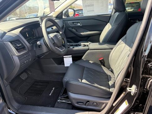 New 2026 Nissan Rogue Platinum image 18