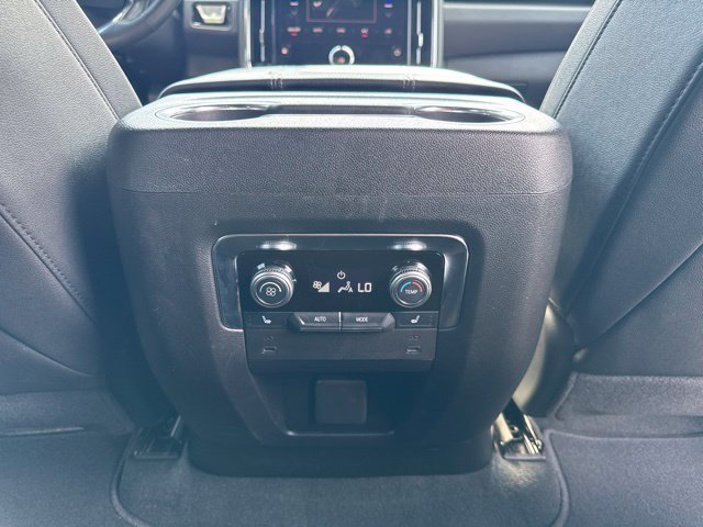 Used 2026 GMC Yukon Elevation AWD/4WD image 23