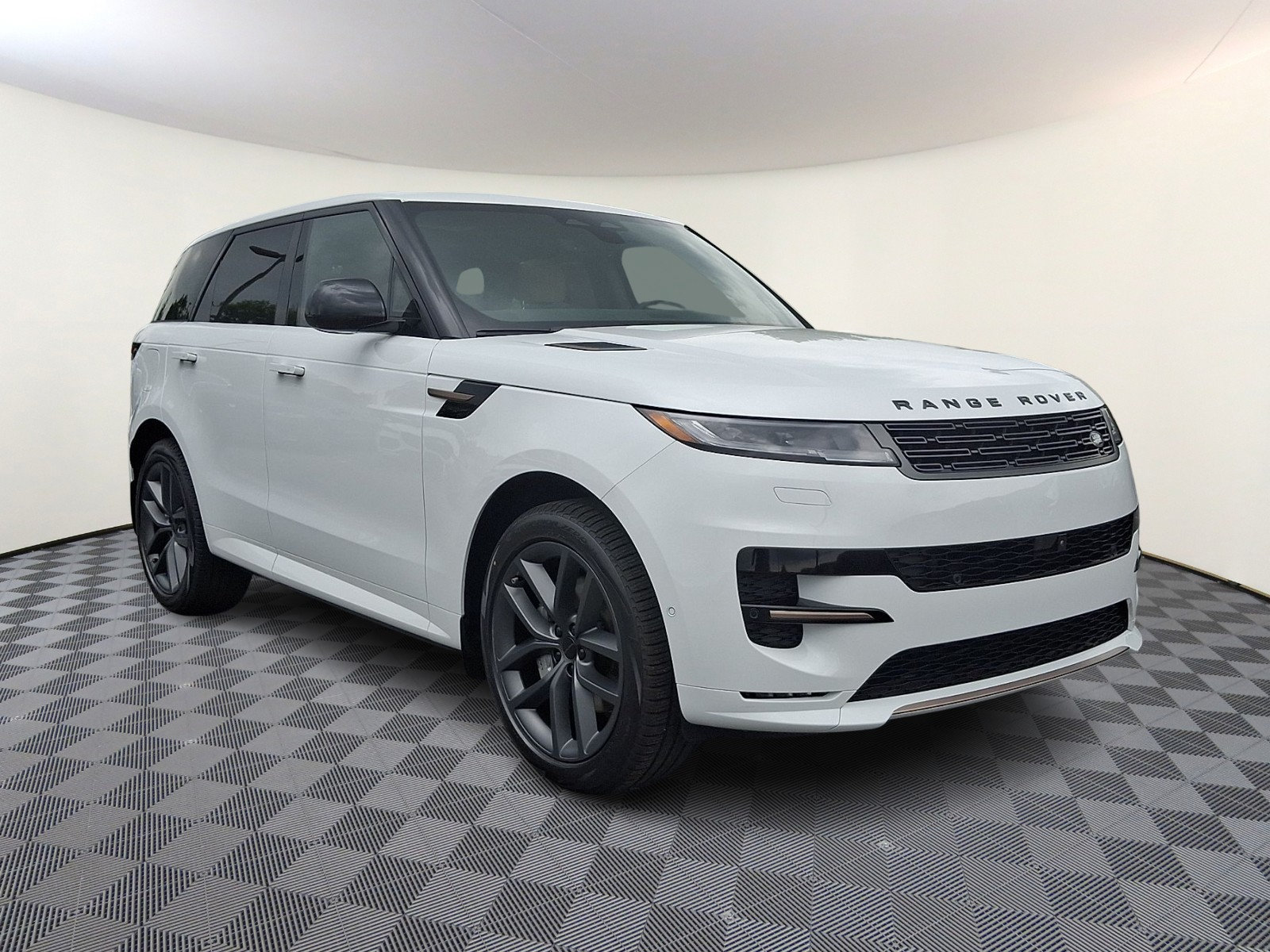 New 2026 Land Rover Range Rover Sport Dynamic SE AWD/4WD image 5