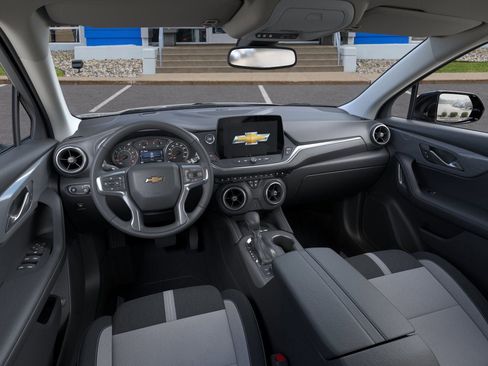 New 2025 Chevrolet Blazer LT w/ Convenience Package image 41