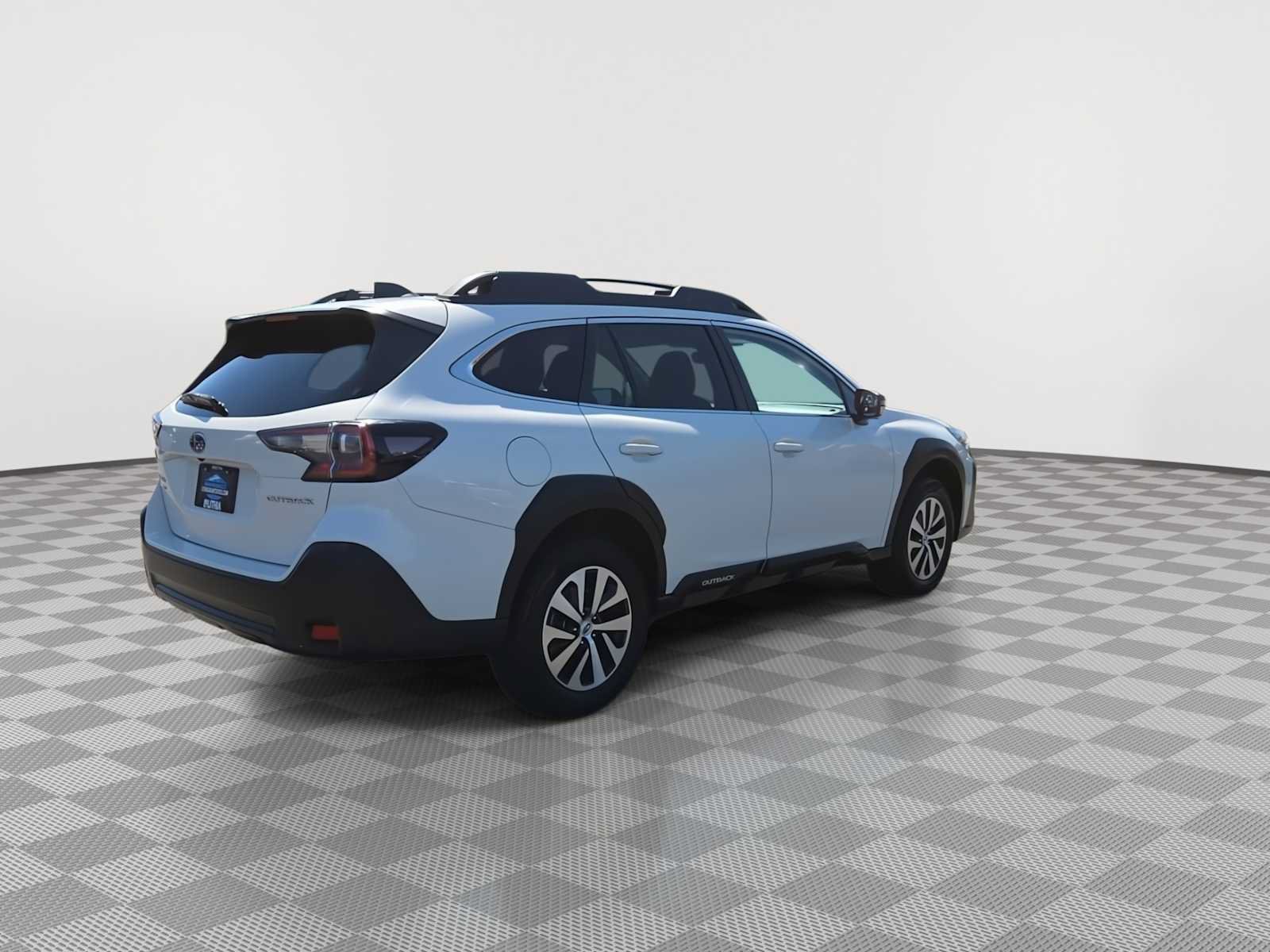 Used 2023 Subaru Outback Premium AWD/4WD image 8