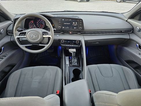 Used 2022 Hyundai Elantra SEL image 35