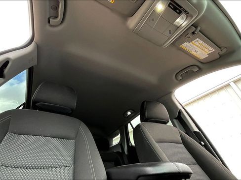 Used 2024 GMC Terrain SLE image 20