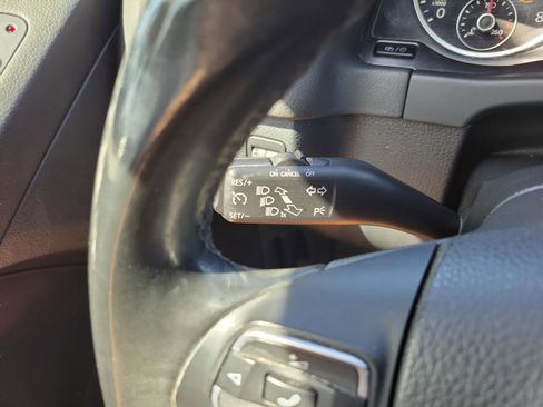 Used 2017 Volkswagen Tiguan S image 14