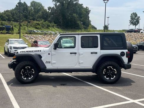 Used 2025 Jeep Wrangler Unlimited Rubicon AWD/4WD image 6