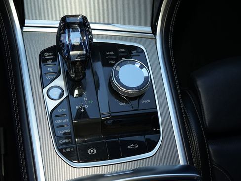 Used 2023 BMW 840i xDrive Convertible w/ Driving Assistance Package image 19