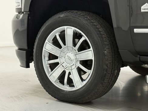 Used 2016 Chevrolet Silverado 1500 High Country w/ High Country Premium Package image 44