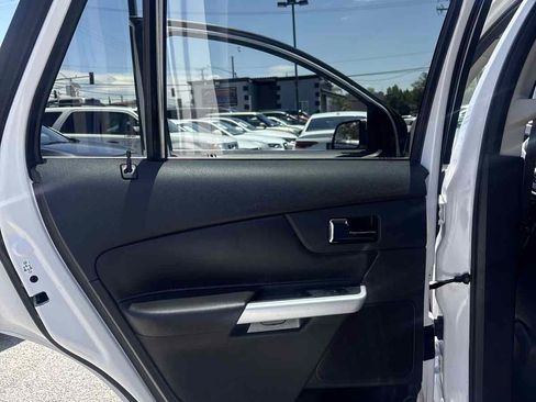 Used 2013 Ford Edge Limited FWD image 10