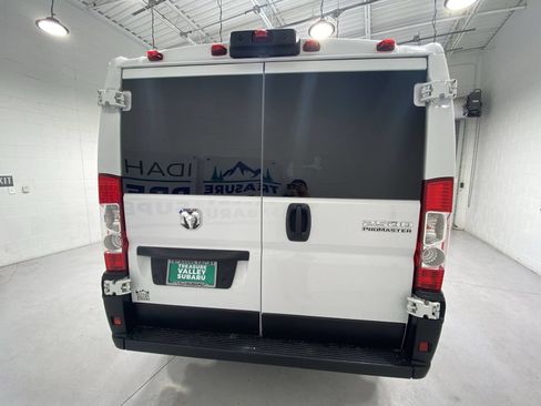 Used 2025 RAM ProMaster 2500 w/ U-Haul Equipment Group FWD image 7