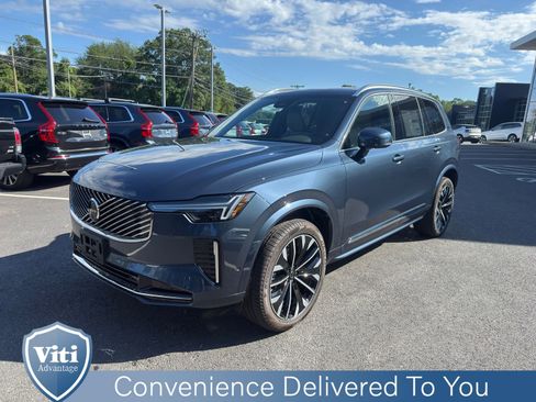 New 2026 Volvo XC90 B6 Plus w/ Protection Package Premier image 4