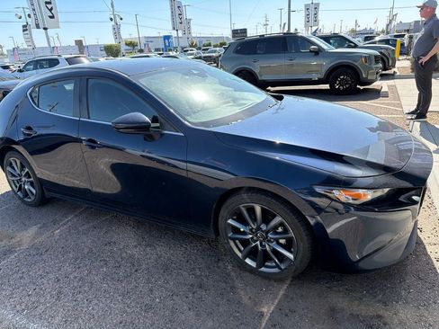 Used 2022 MAZDA MAZDA3 s FWD image 7