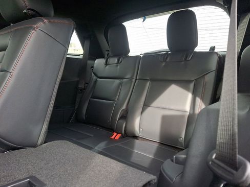 New 2026 Ford Explorer ST-Line w/ ST-Line Street Pack image 6