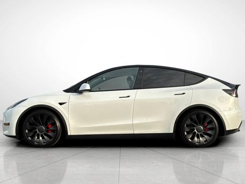 Used 2022 Tesla Model Y Performance image 23