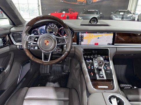 Used 2018 Porsche Panamera Turbo S image 65