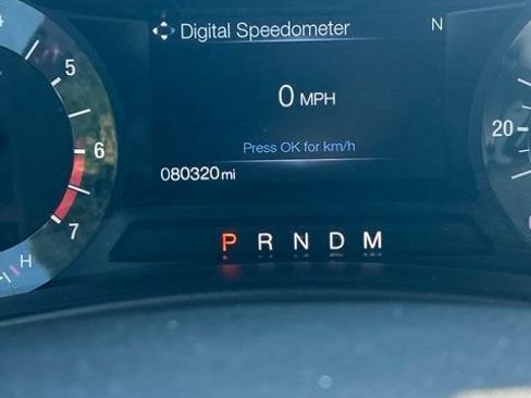 Used 2017 Ford Expedition XLT w/ Equipment Group 201A AWD/4WD image 16