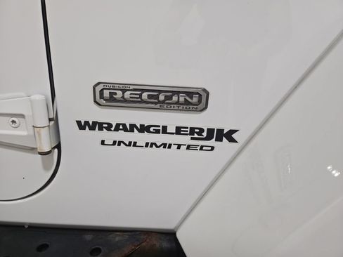 Used 2018 Jeep Wrangler Unlimited Rubicon AWD/4WD image 23