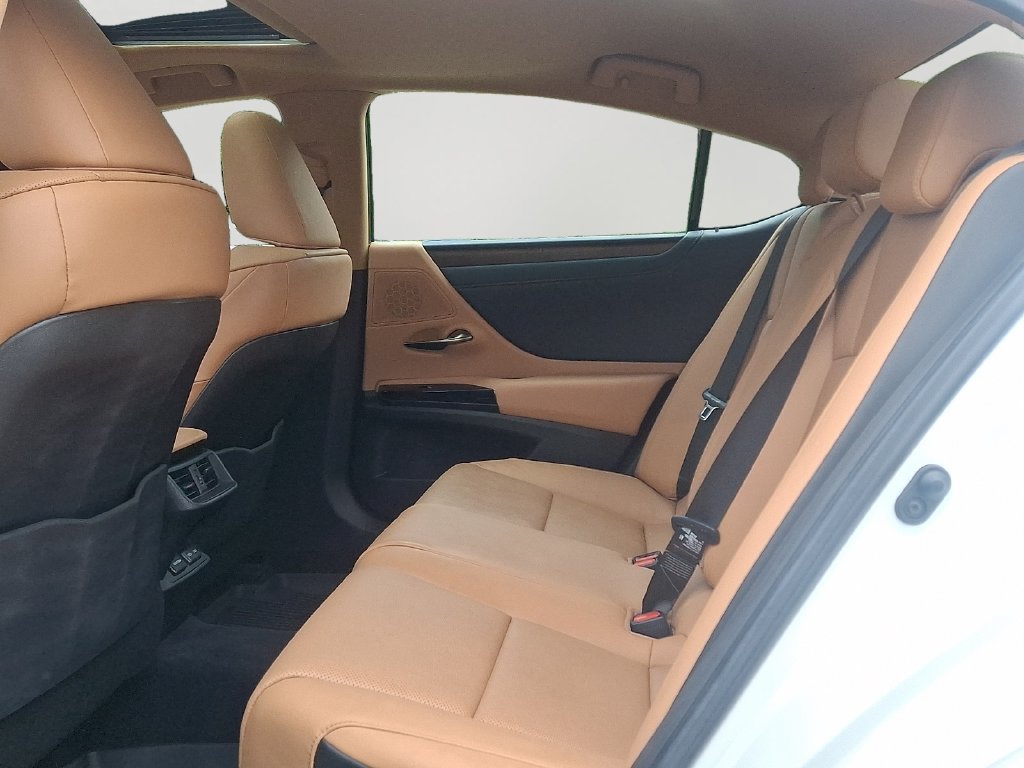 Certified 2025 Lexus ES 350 w/ Premium Package FWD image 8