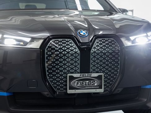 Used 2024 BMW iX xDrive50 w/ Convenience Package AWD/4WD image 8