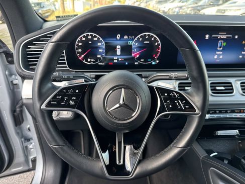 Used 2025 Mercedes-Benz GLS 450 4MATIC image 30