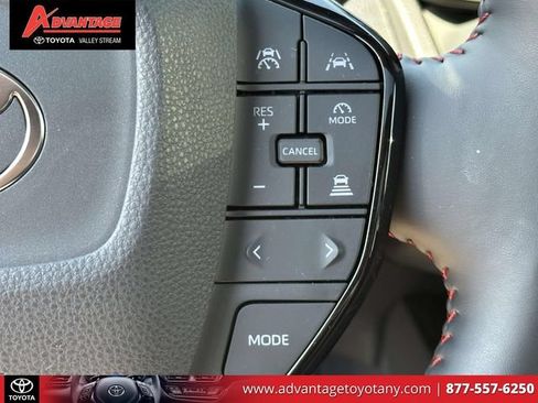 Certified 2025 Toyota Prius Plug-In Hybrid w/ Limited Premium Package FWD image 29