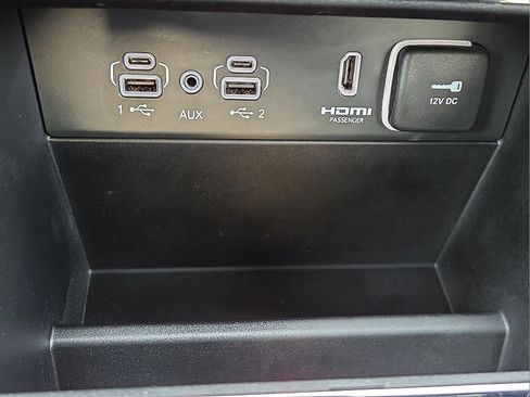 Used 2022 Jeep Grand Cherokee Overland image 18