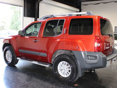 Used 2015 Nissan Xterra S w/ Value Package RWD image 5