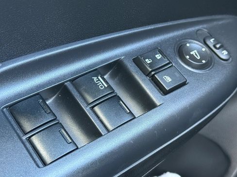 Used 2018 Honda Fit Sport image 23