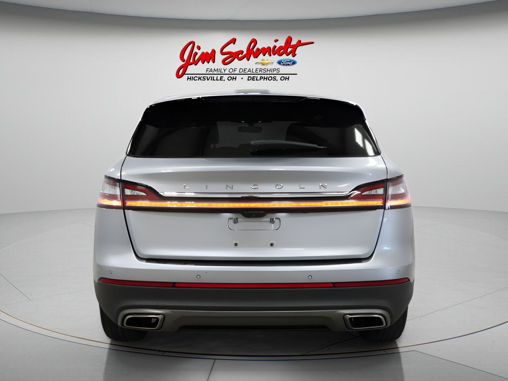 Used 2023 Lincoln Nautilus FWD w/ Premium Package image 5