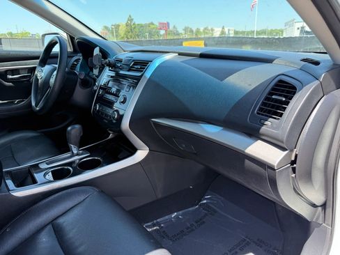 Used 2014 Nissan Altima 2.5 S FWD image 19
