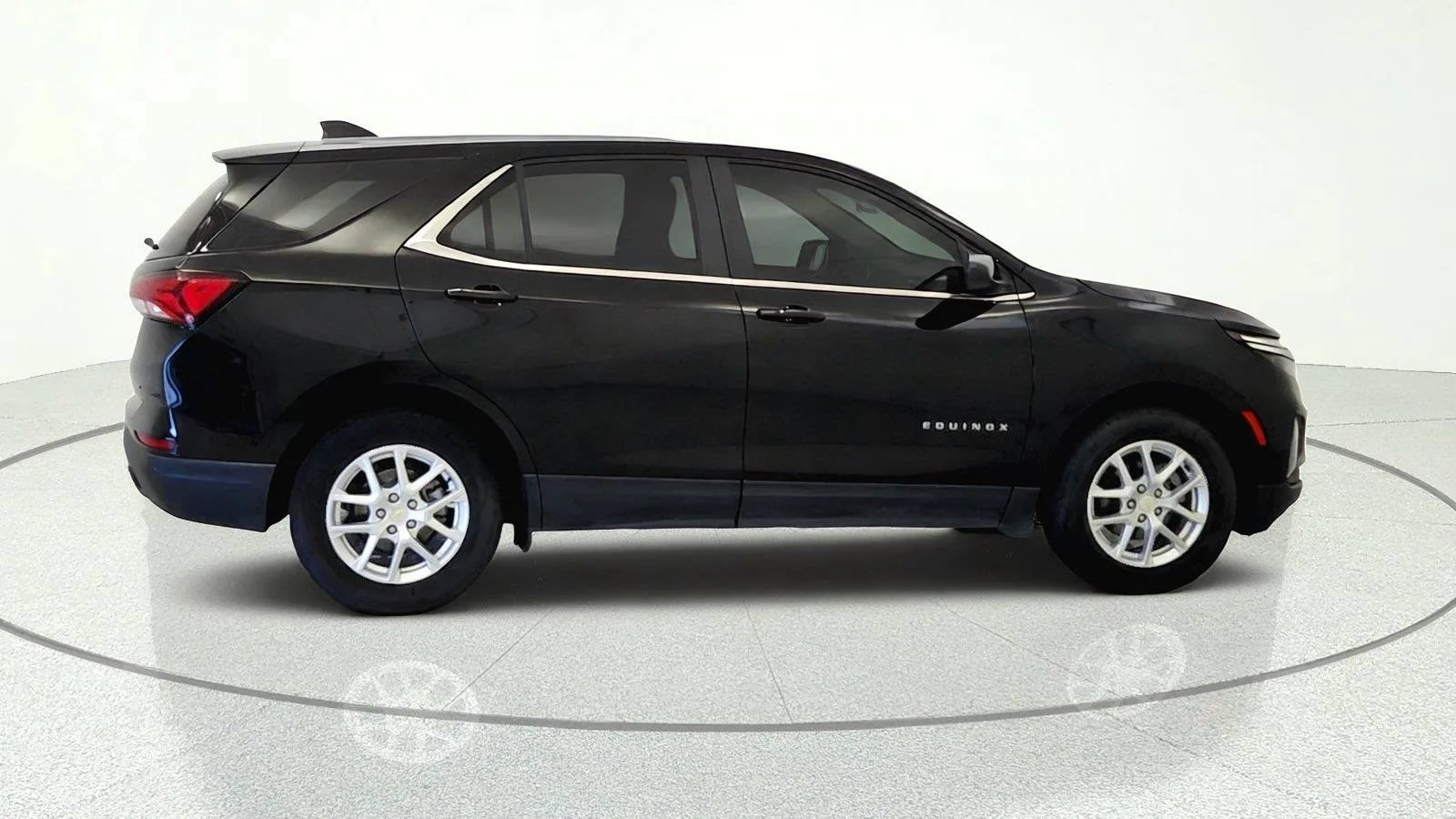 Used 2024 Chevrolet Equinox LT FWD image 6