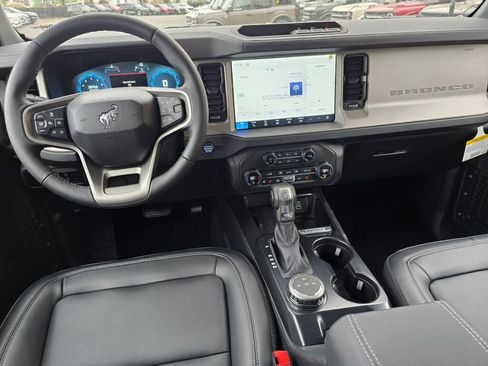 New 2026 Ford Bronco Outer Banks AWD/4WD image 16