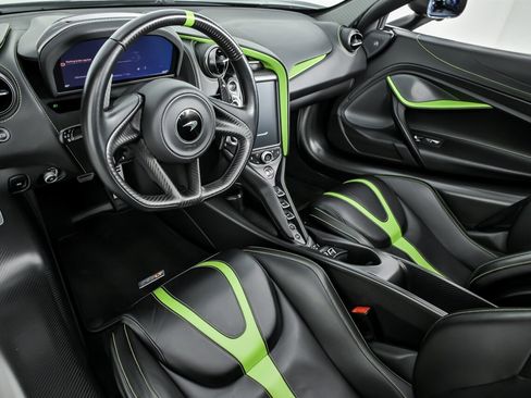 Used 2022 McLaren 765LT image 24