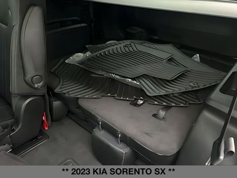 Used 2023 Kia Sorento SX FWD image 15
