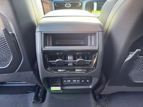 New 2026 Jeep Grand Cherokee Limited Reserve AWD/4WD image 33