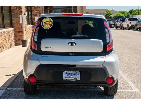 Used 2015 Kia Soul + FWD image 4