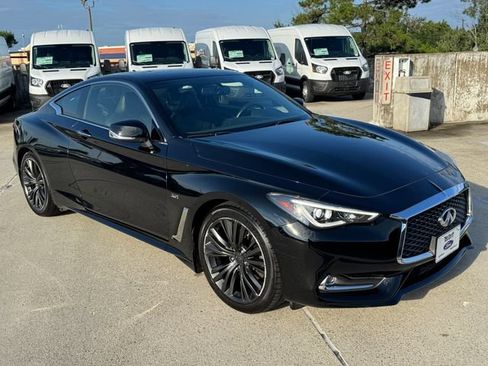 Used 2018 INFINITI Q60 3.0t Luxe AWD/4WD image 3
