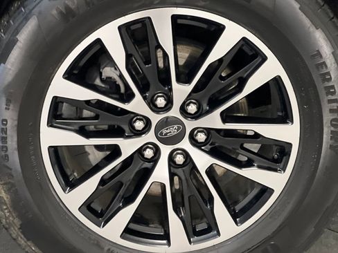 Used 2025 Ford Expedition Platinum image 79