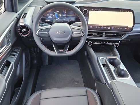 New 2025 Chevrolet Equinox EV RS image 8