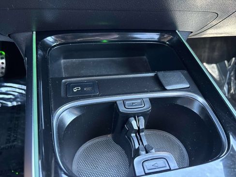 Used 2021 Mercedes-Benz GLB 250 4MATIC image 28